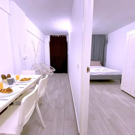Tropicalidays Apartment *